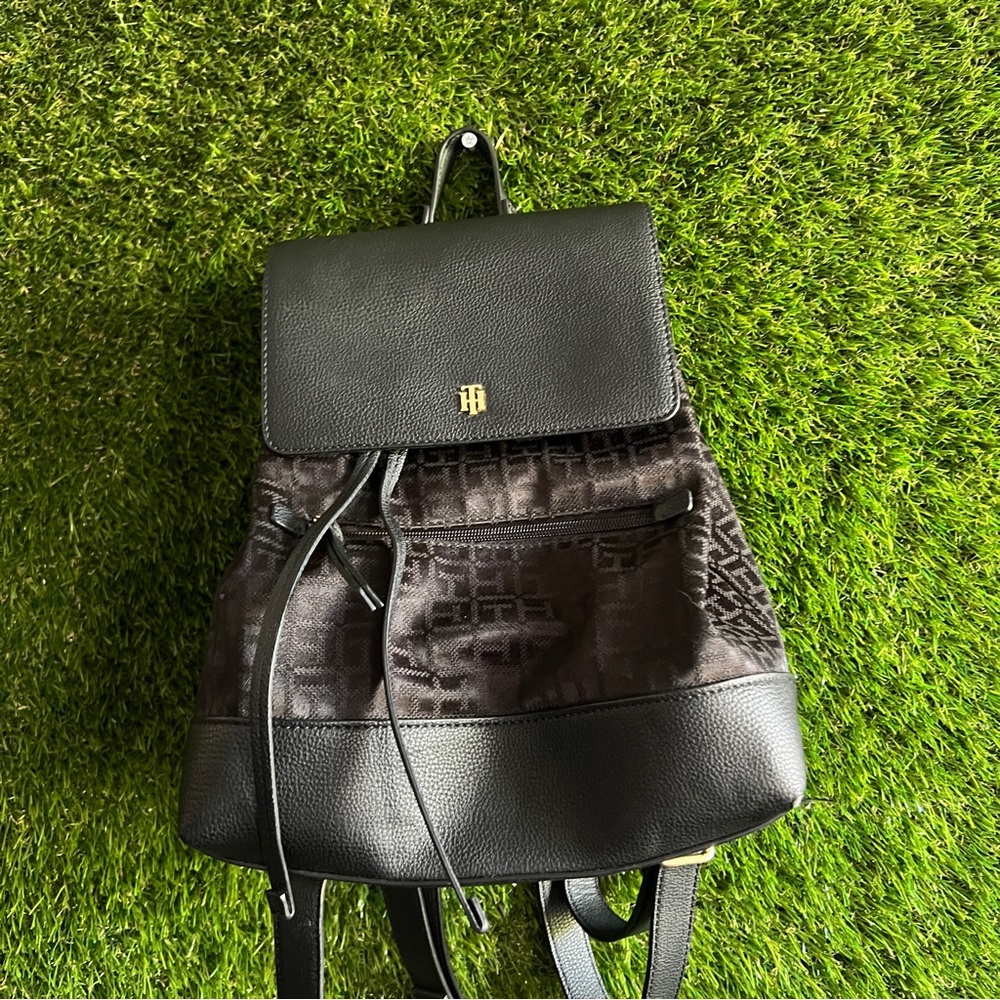 Tommy Hilfiger Mini Drawstring Top Flap Backpack